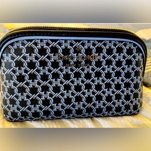 Kate Spade makeup bag. In great condition!